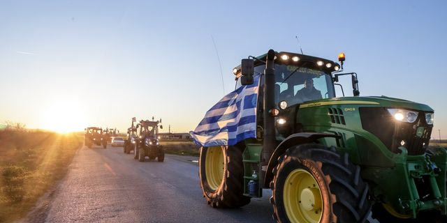 Με το αριστερό μπαίνει το 2026 για την κυβέρνηση