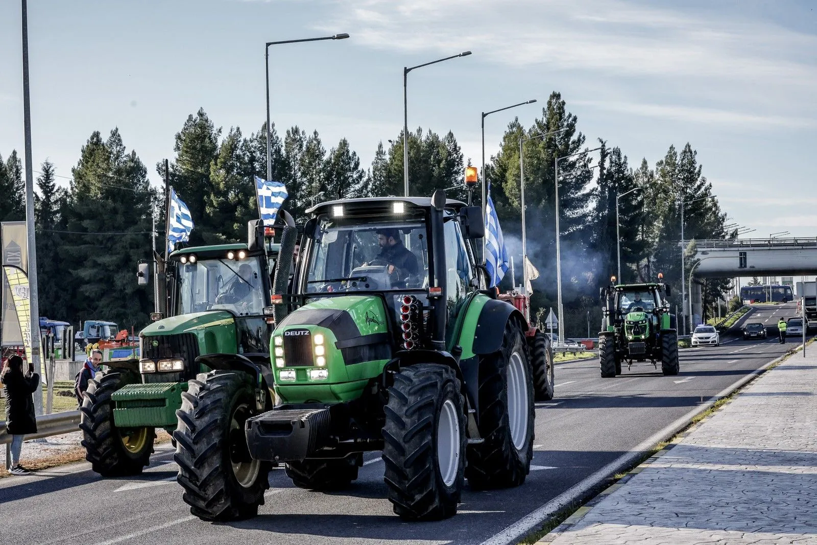 Το επικοινωνιακό “μπλόκο” της κυβέρνησης στους αγρότες