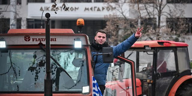 Αποχώρησαν από το μπλόκο της Νίκαιας οι αγρότες –”Ο αγώνας δεν σταματάει”