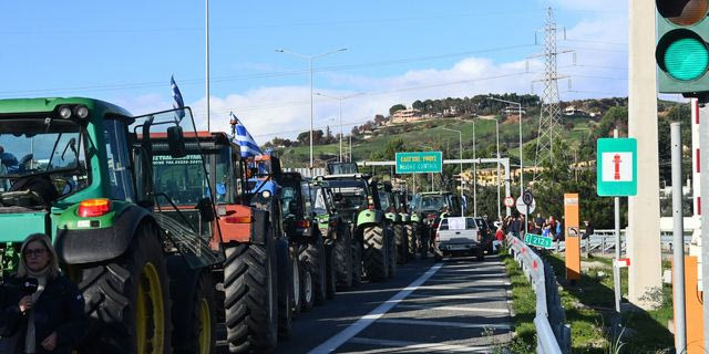 Αγρότες: Ποια μπλόκα παραμένουν ανοιχτά ενόψει της κρίσιμης συνεδρίασης
