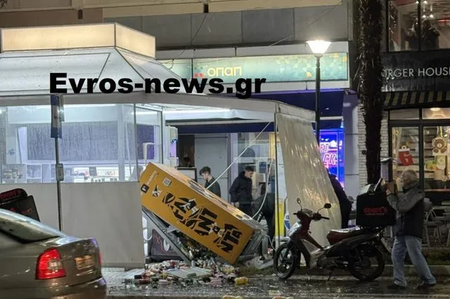 Αλεξανδρούπολη: Άνεμοι με ριπές 150 χλμ “χτύπησαν” την πόλη και προκάλεσαν μεγάλες ζημιές