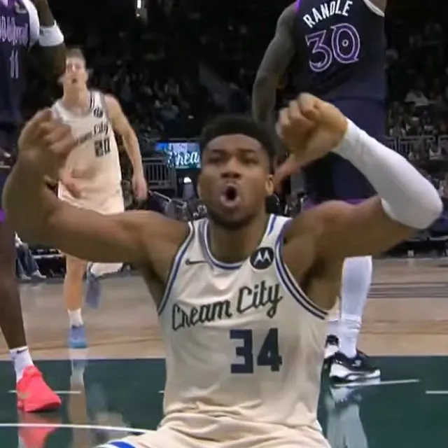 Ο Αντετοκούνμπο αποδοκίμασε τον κόσμο των Μπακς που γιούχαρε – Βίντεο