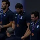 Η απονομή του χάλκινου μεταλλίου στην εθνική πόλο