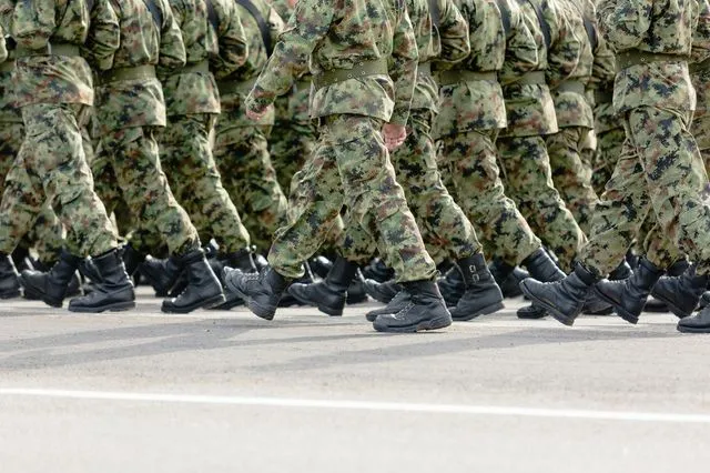 Γερμανία: Καταγγελίες για σεξουαλική παρενόχληση και ναζιστικούς χαιρετισμούς σε επίλεκτη ομάδα στρατού