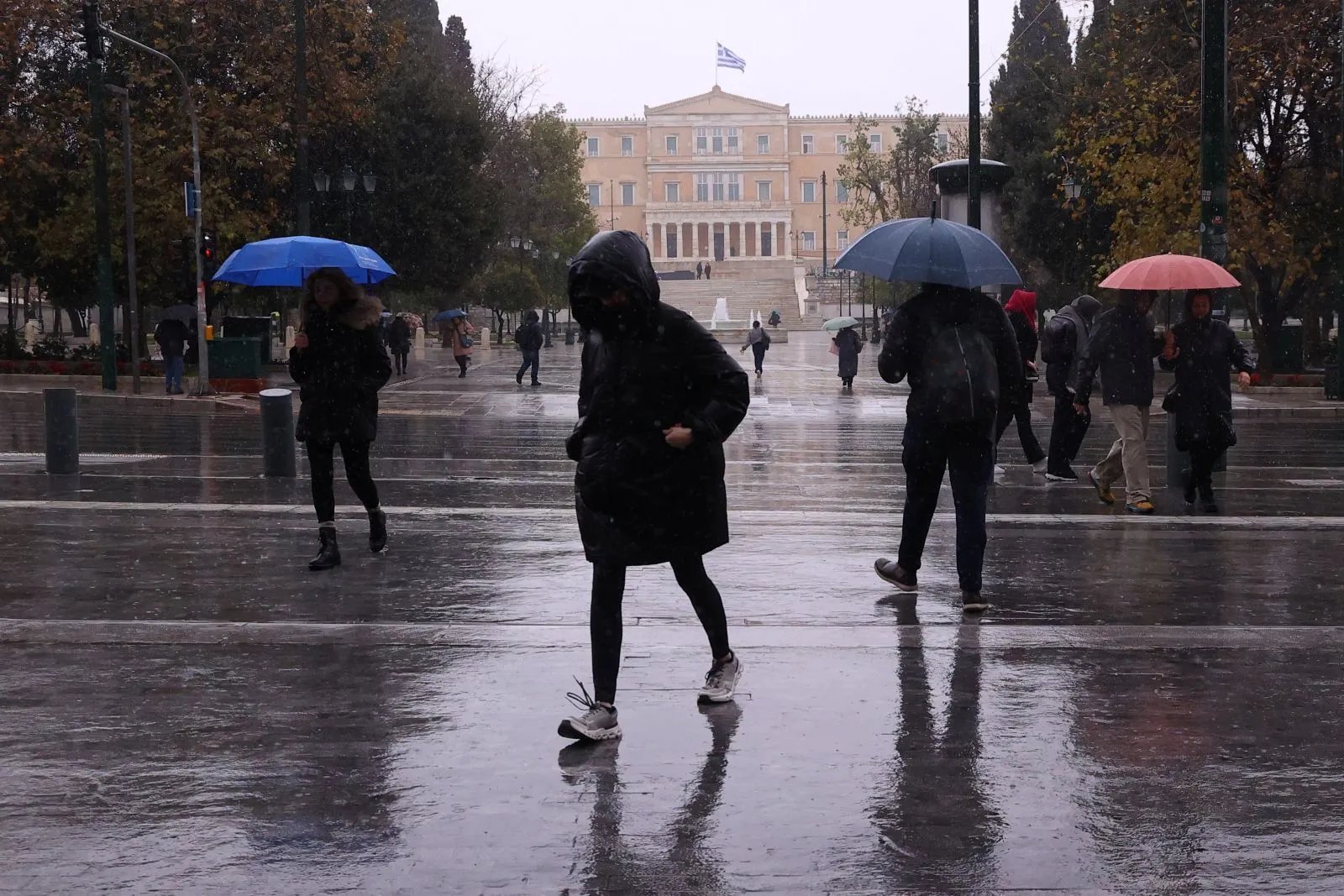 Νέο έκτακτο δελτίο για την κακοκαιρία - Πότε χτυπά την Αττική, μπαράζ 112