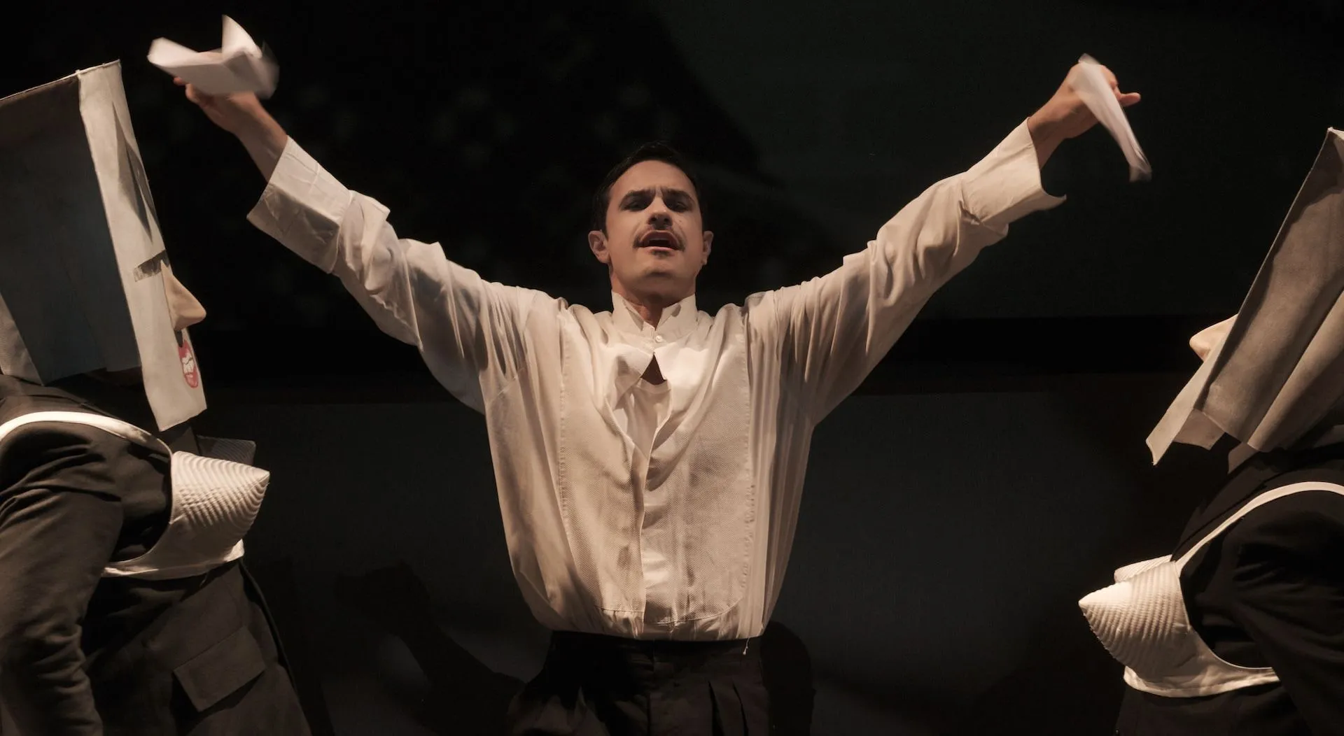 Αυτός που έκλεψε τη μέρα και πλήρωσε τα μεσάνυχτα