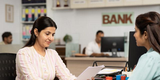 Τράπεζες: “Ξαναχτίζουν” το εργασιακό δυναμικό τους