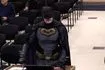 ΗΠΑ: Ο “Βatman” παρενέβη σε δημοτικό συμβούλιο και διαμαρτυρήθηκε για την ΙCE