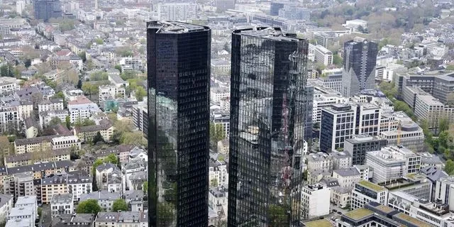 Tα κεντρικά γραφεία της Deutsche Bank στην Φρανκφούρτη