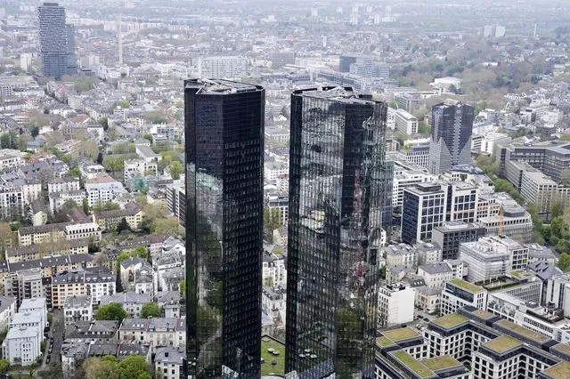 Tα κεντρικά γραφεία της Deutsche Bank στην Φρανκφούρτη