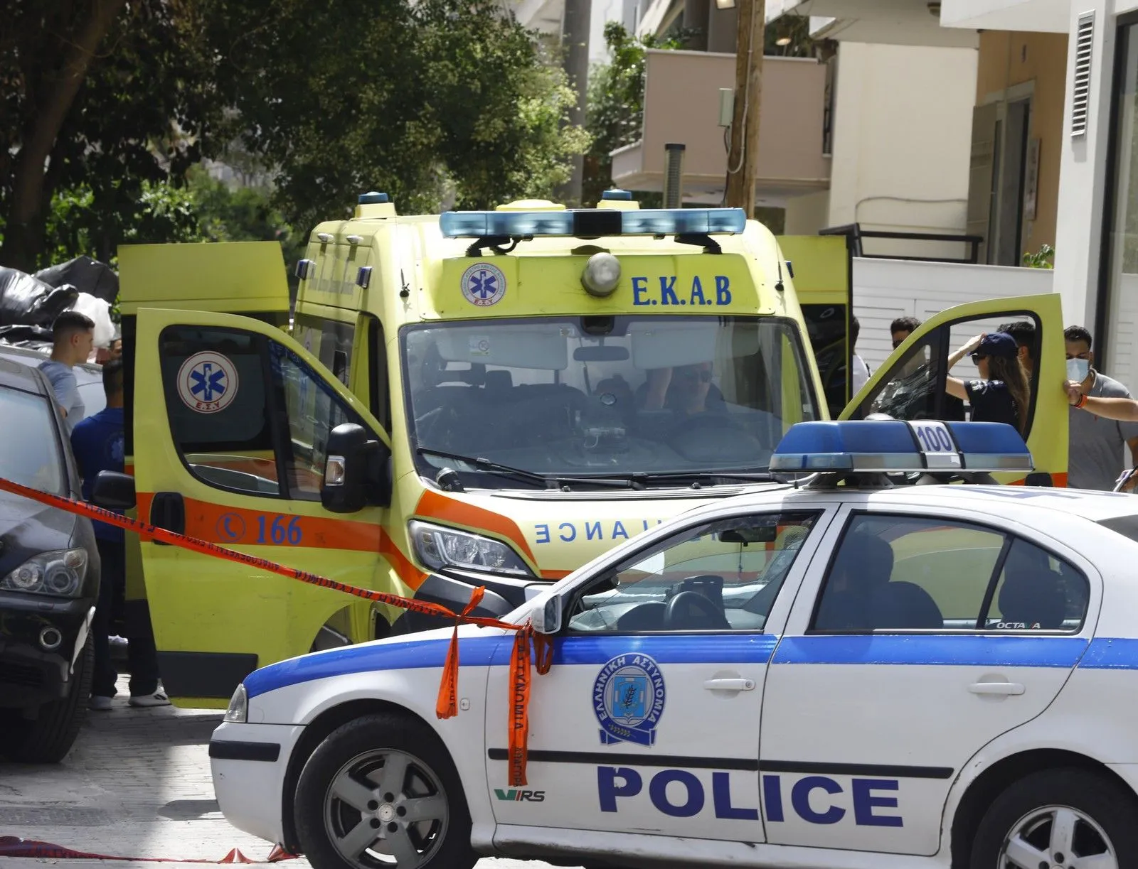 Δολοφονία στη Γλυφάδα: Νεκρός άνδρας σε πορτ μπαγκάζ - Συνελήφθη ο γιος του