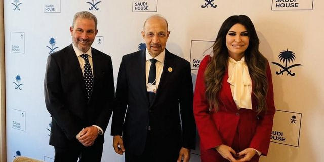 Νταβός: Συναντήσεις Αλ. Εξάρχου με Χαλίντ Αλ-Φαλίχ και Έρικ Τραμπ