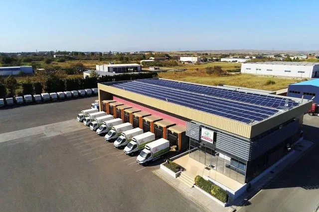 Εργοστάσιο - Φάρμα Κουκάκη