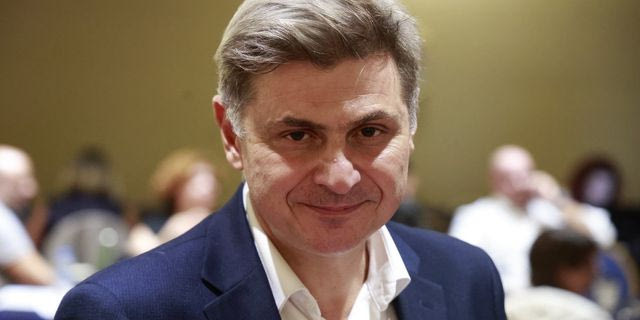 Νικόλας Φαραντούρης