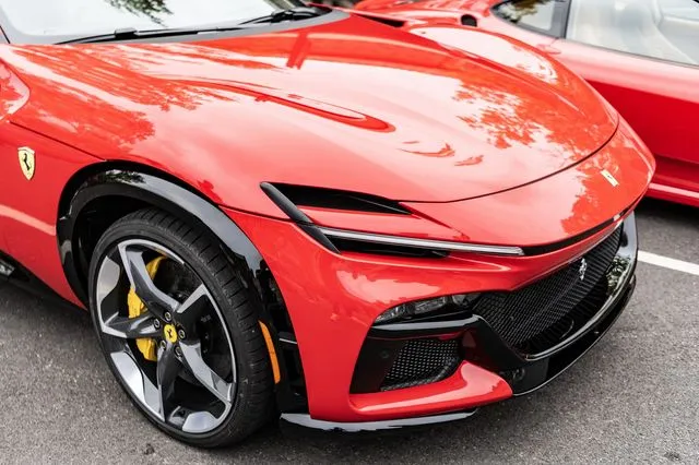 “Λαβράκι” με Ferrari και “μαϊμού Rent a Car” έβγαλαν οι ελεγκτές της ΑΑΔΕ