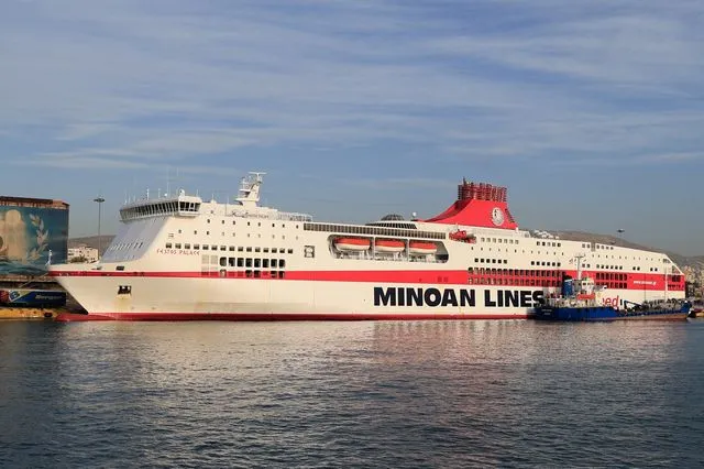 Το πλοίο "Festos Palace"