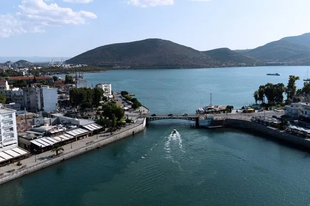 Χαλκίδα: Προς το καλοκαίρι η ολοκλήρωση των έργων στην υψηλή γέφυρα Ευρίπου