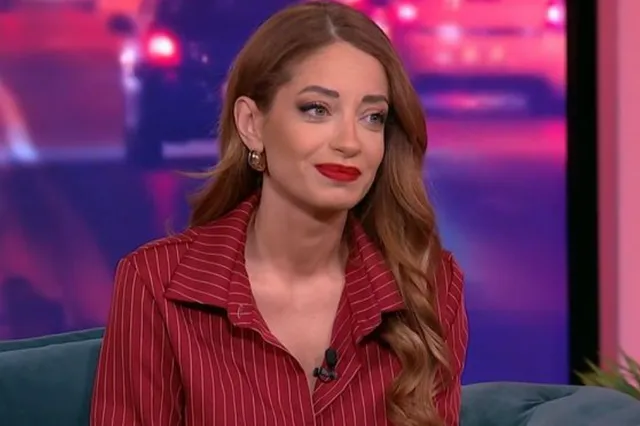 Στεφανία Γκουρνέλου: “Ο πατέρας μου προσπάθησε πολύ να διαλύσει την παιδικότητά μου”