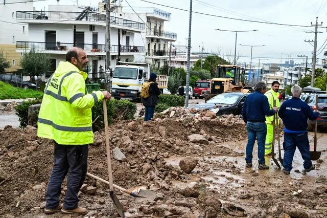 Καταστροφές στην Άνω Γλυφάδα, από την κακοκαιρία