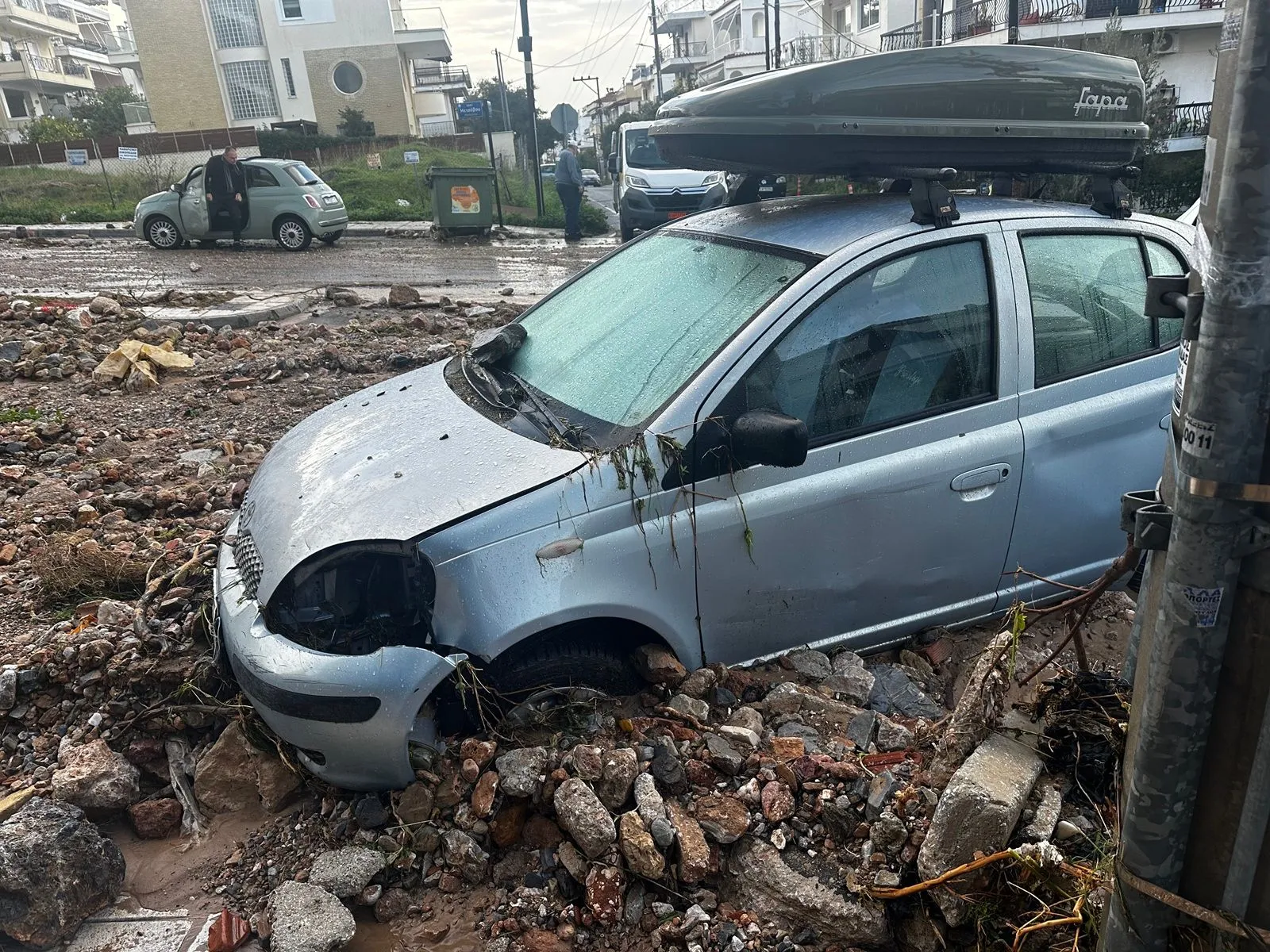 Η επόμενη μέρα της κακοκαιρίας στην Γλυφάδα