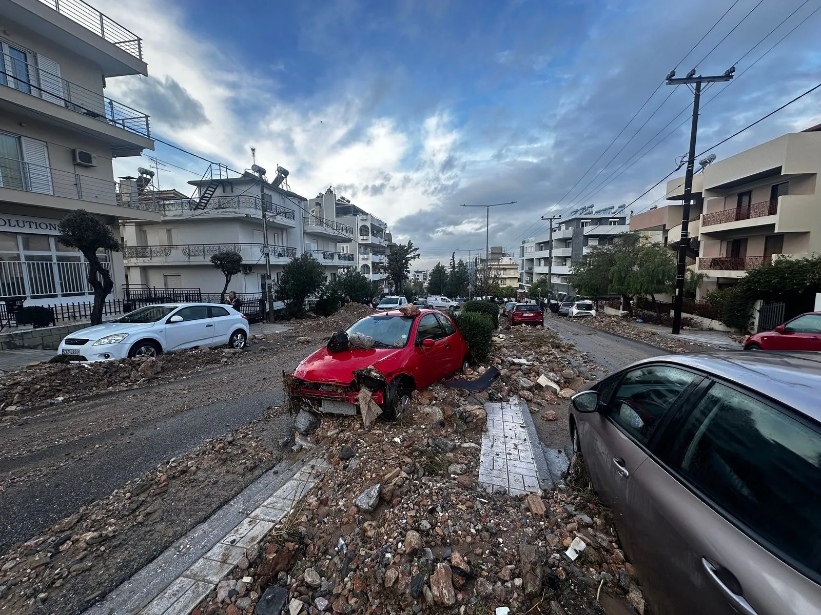 Η επόμενη μέρα της κακοκαιρίας στην Γλυφάδα