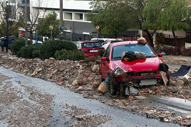 Η επόμενη μέρα της κακοκαιρίας στην Άνω Γλυφάδα