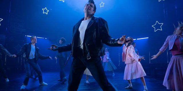 Το GREASE έρχεται απευθείας από το Λονδίνο στο Christmas Theater