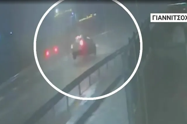 Ηλεία: Ανεμοστρόβιλος σήκωσε ΙΧ στον αέρα – Βίντεο ντοκουμέντο