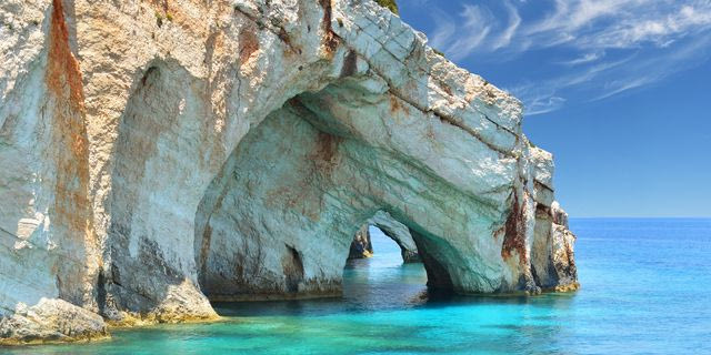 Οι γαλάζιες σπηλιές της Ζακύνθου