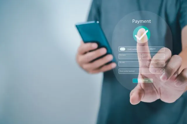 IRIS: Τι αλλάζει από σήμερα στα όρια μεταφοράς χρημάτων