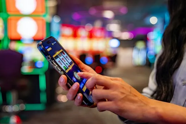 Στο “στόχαστρο” του ΥΠΕθΟ, ο παράνομος τζόγος – Στα “σκαριά”  στοχευμένα μέτρα