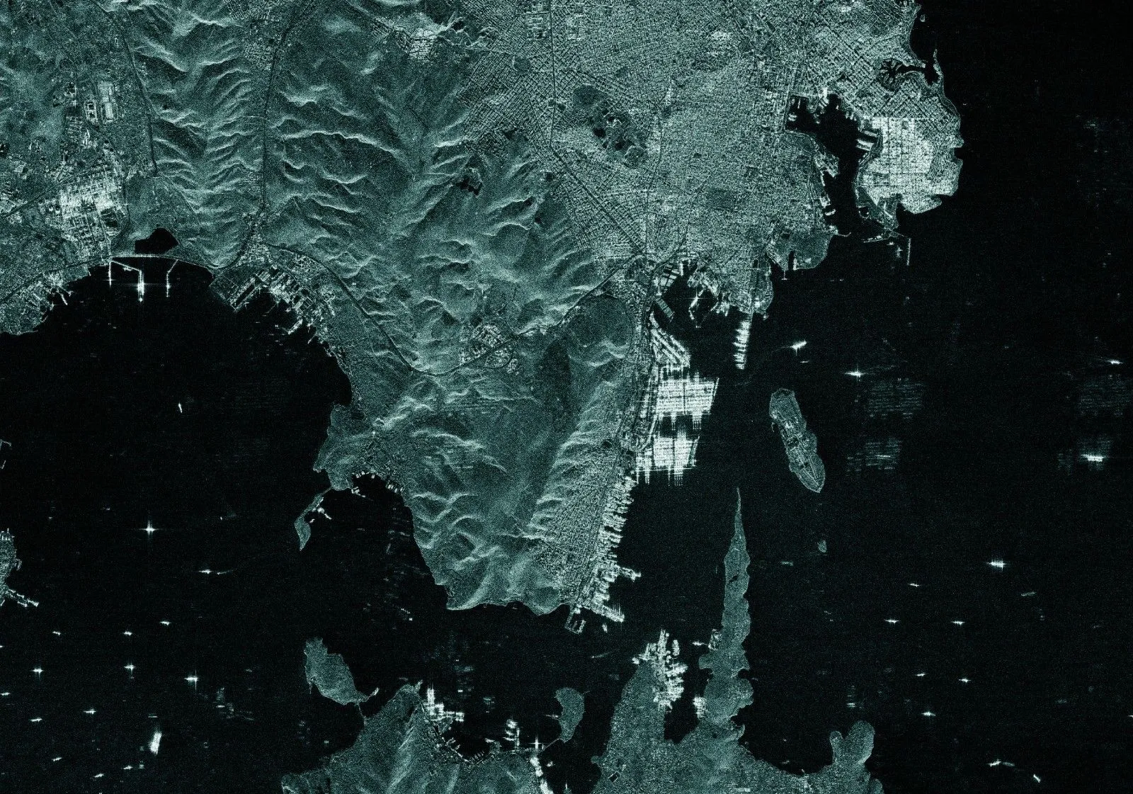 Το λιμάνι του Πειραιά και του Περάματος