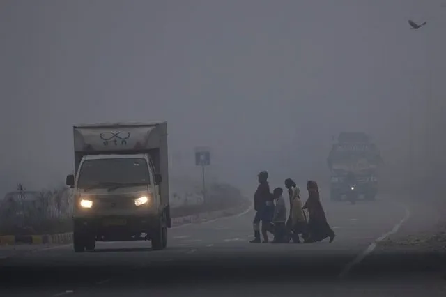 Ινδία: Οργή για τον πνιγμό 27χρονου σε ημιτελές χαντάκι – Παρακαλούσε για βοήθεια επί ώρες