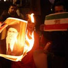 Το πρόσωπο της τυραννίας φλέγεται…