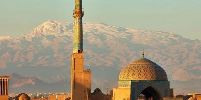 Αγιατολάχ Χομεϊνί: «Το Ισλάμ είναι πολιτικό, αλλιώς δεν είναι τίποτα»