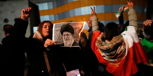 Στροφή από το Ιράν για τις εκτελέσεις διαδηλωτών