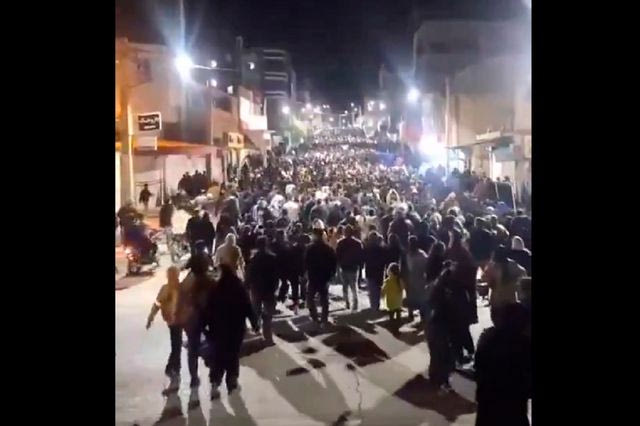 “Φλέγεται” το Ιράν – Στους 36 οι νεκροί από τις αντικαθεστωτικές διαδηλώσεις