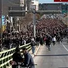 Ιράν: Χιλιάδες στους δρόμους παρά τη σκληρή καταστολή – “Μας σκοτώνουν”