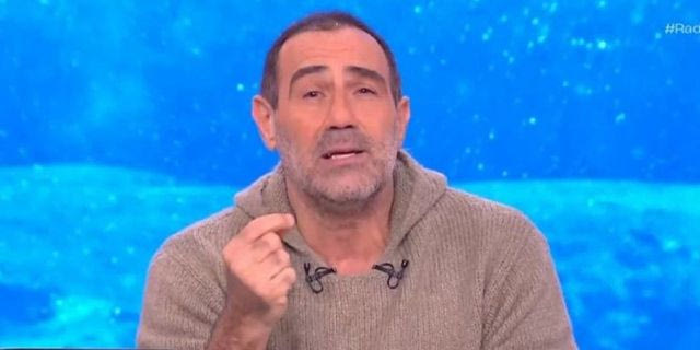 Ράδιο Αρβύλα: Συγκινημένος ο Αντώνης Κανάκης – Ο φόρος τιμής στον Αντώνη Παραρά