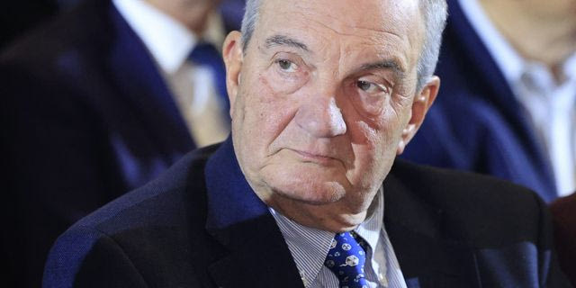 Κώστας Καραμανλής: “Με συγκίνηση και σεβασμό αποχαιρετώ τον Γιώργο Παπαδάκη”