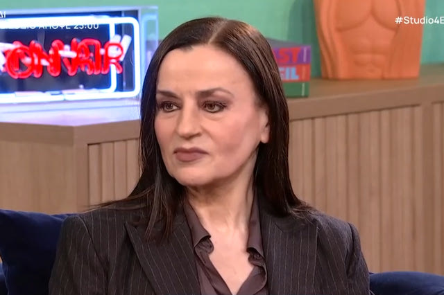 Κ. Καραμπέτη: “Από μικρή ήμουν κατά του γάμου – Θα άλλαζα κάποιες ερωτικές επιλογές μου”