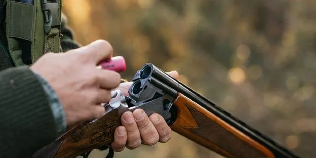 Χανιά: Στο νοσοκομείο 39χρονος – Τον πυροβόλησε κατά λάθος ο αδερφός του ενώ καθάριζε την καραμπίνα