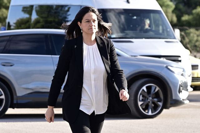 Τρίκαλα: Το υπουργείο Εργασίας προσπαθεί να βγει “εκτός κάδρου”