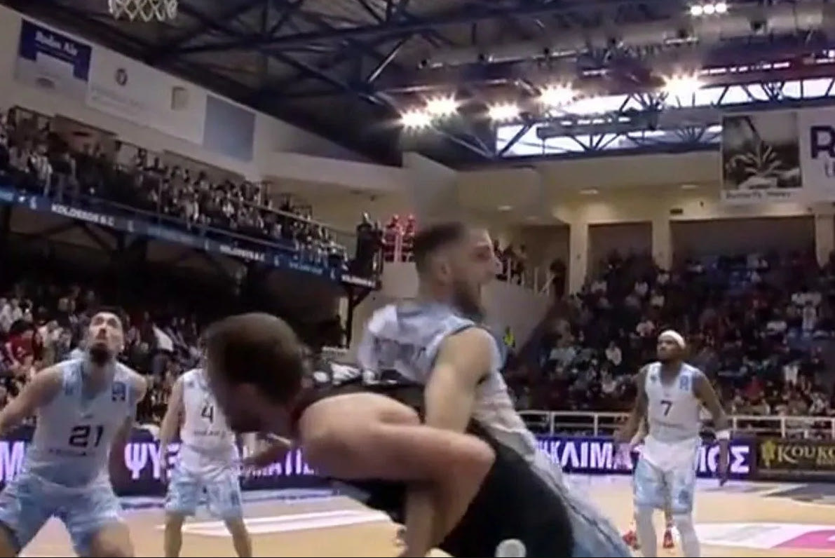 Πετρόπουλος Βεζένκοφ πιάστηκαν στα χέρια