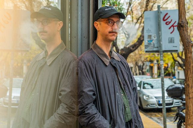 Μετά τη viral “Τελειότητα”, τι; Ο Βιντσέντζο Λατρόνικο παραμένει ψύχραιμος. Προς το παρόν