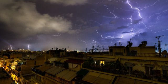 Πόσοι κεραυνοί πέφτουν στη Γη κάθε δευτερόλεπτο