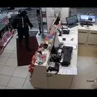 Καρέ καρέ η δράση των ένοπλων ληστών που “χτυπούσαν” σε βενζινάδικα και μίνι-μάρκετ