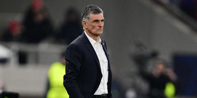 Ο προπονητής του Ολυμπιακού, Χοσέ Λουίς Μεντιλίμπαρ