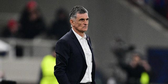 Ο προπονητής του Ολυμπιακού, Χοσέ Λουίς Μεντιλίμπαρ