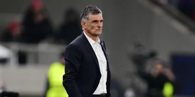 Ο προπονητής του Ολυμπιακού, Χοσέ Λουίς Μεντιλίμπαρ